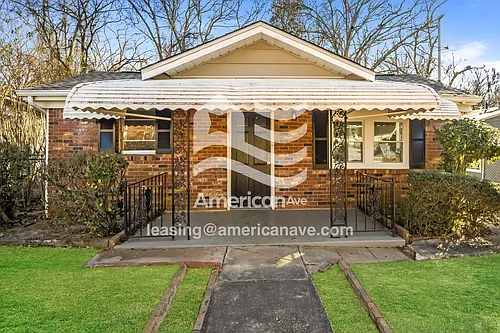 206 E Crovat St Photo 1