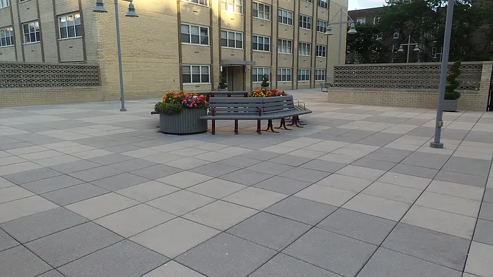 Sold by Metro Garden Realty NYC | media 40