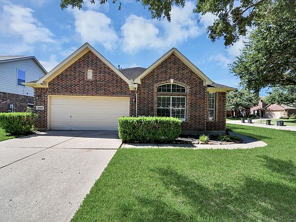 3rd image of 13935 Charterhouse Way
