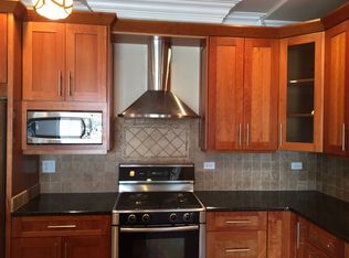 2902 W Belmont Ave #403, Chicago, IL 60618