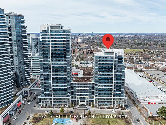 3rd image of 7167 Yonge St #718