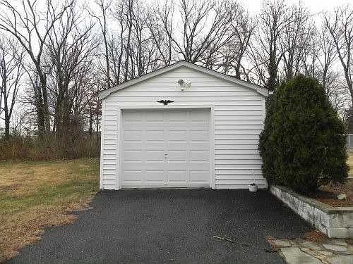 3rd image of 4703 Wilkens Ave