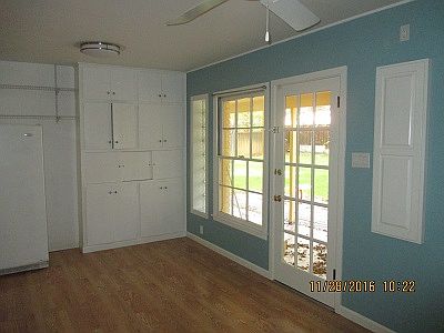 4th image of 501 S Park St