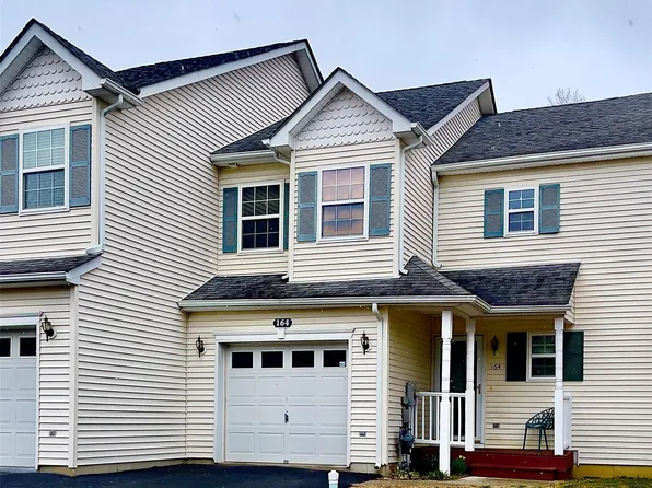 164 Pinebrook Drive, Hyde Park, NY 12538