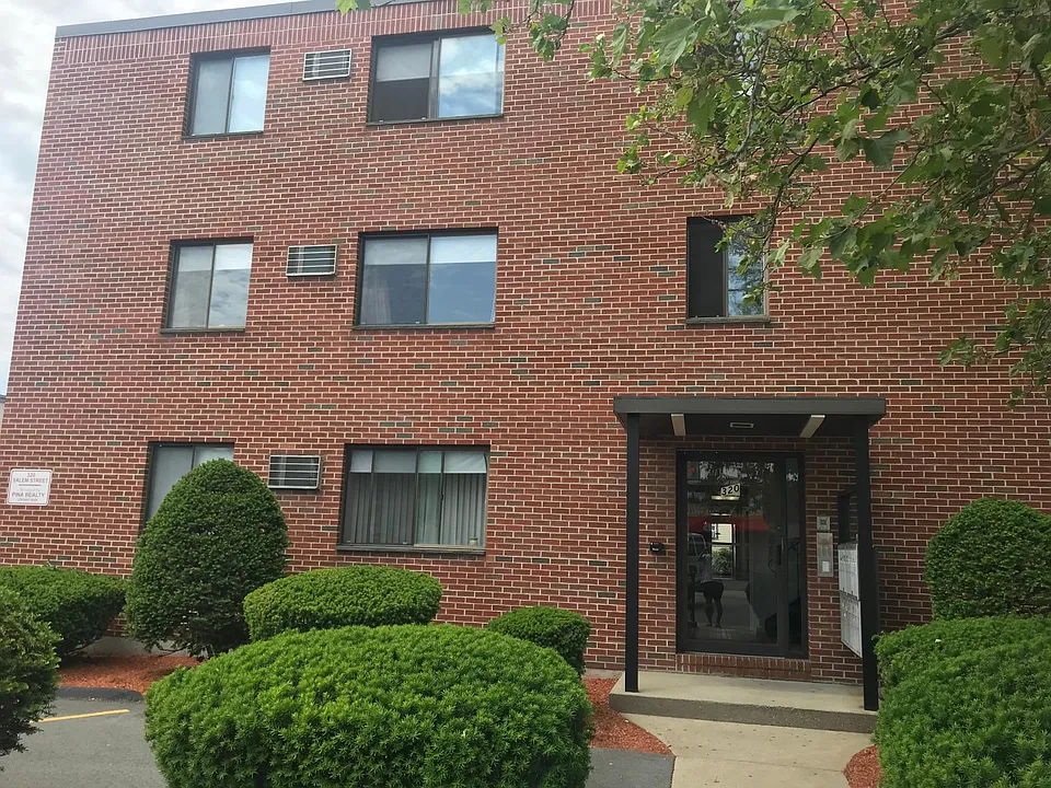 320 Salem St #14