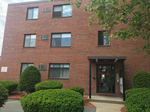 320 Salem St APT 14, Medford, MA 02155