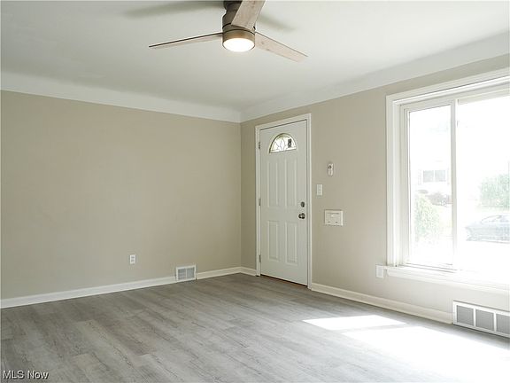4th image of 4686 E 90th St