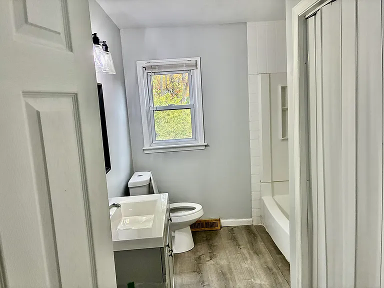 112 Peabody St — Photo 6