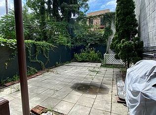 30 Woodhull St #1G, Brooklyn, NY 11231