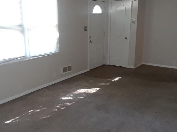 2nd image of 10923 Ewing Ave