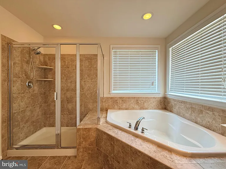 8912 Tower Pl — Photo 36