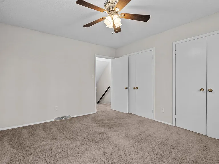 300 E McPherson Dr — Photo 16