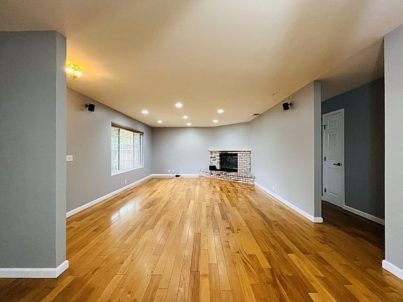 4th image of 2206 Datoro Dr