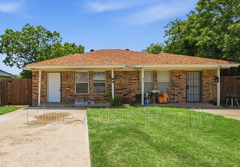 5517 Wellesley Ave — Photo 1