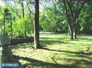 47 County Ave, Maple Shade, NJ 08052