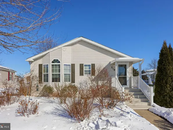 310 Summers Dr, Lancaster, PA 17601