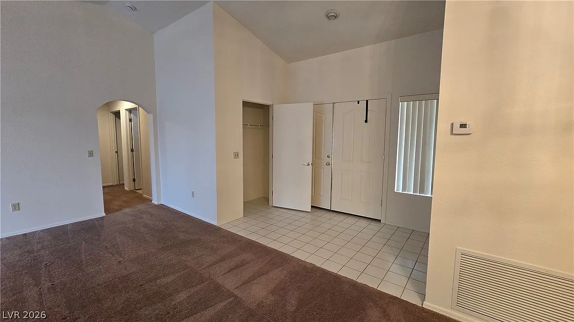 2 bed, 2.0 bath, 1384 sqft, $2,000 — Photo 3