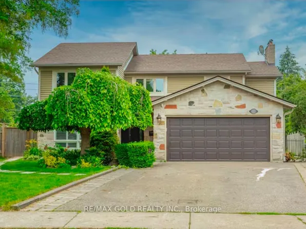 1749 Wembury Rd, Mississauga, ON L5J 4G4