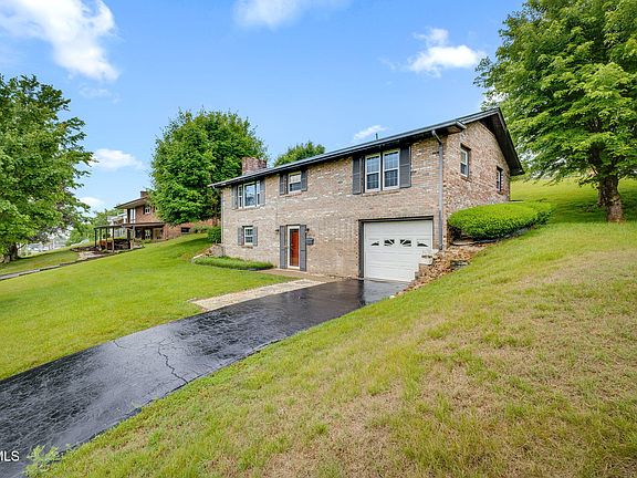 2nd image of 844 Fain Ave