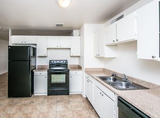 5211 S 46th St, Phoenix, AZ 85040