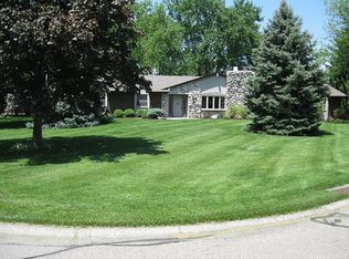 1295 Kentshire Dr, Dayton, OH 45459