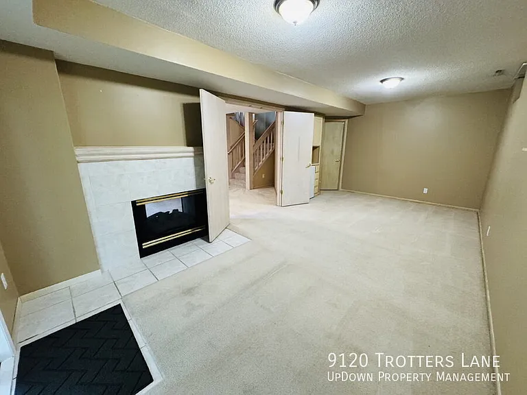 9120 Trotters Ln — Photo 35