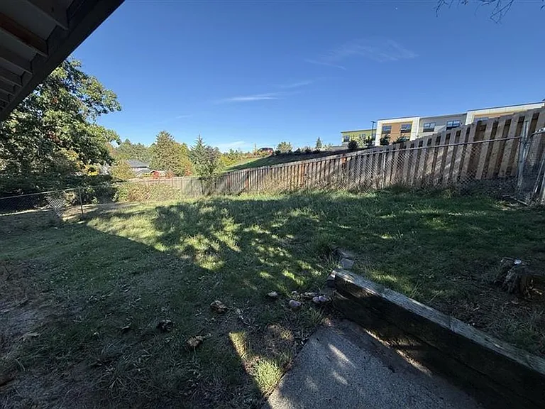 18830 NW Shadow Ln — Photo 9