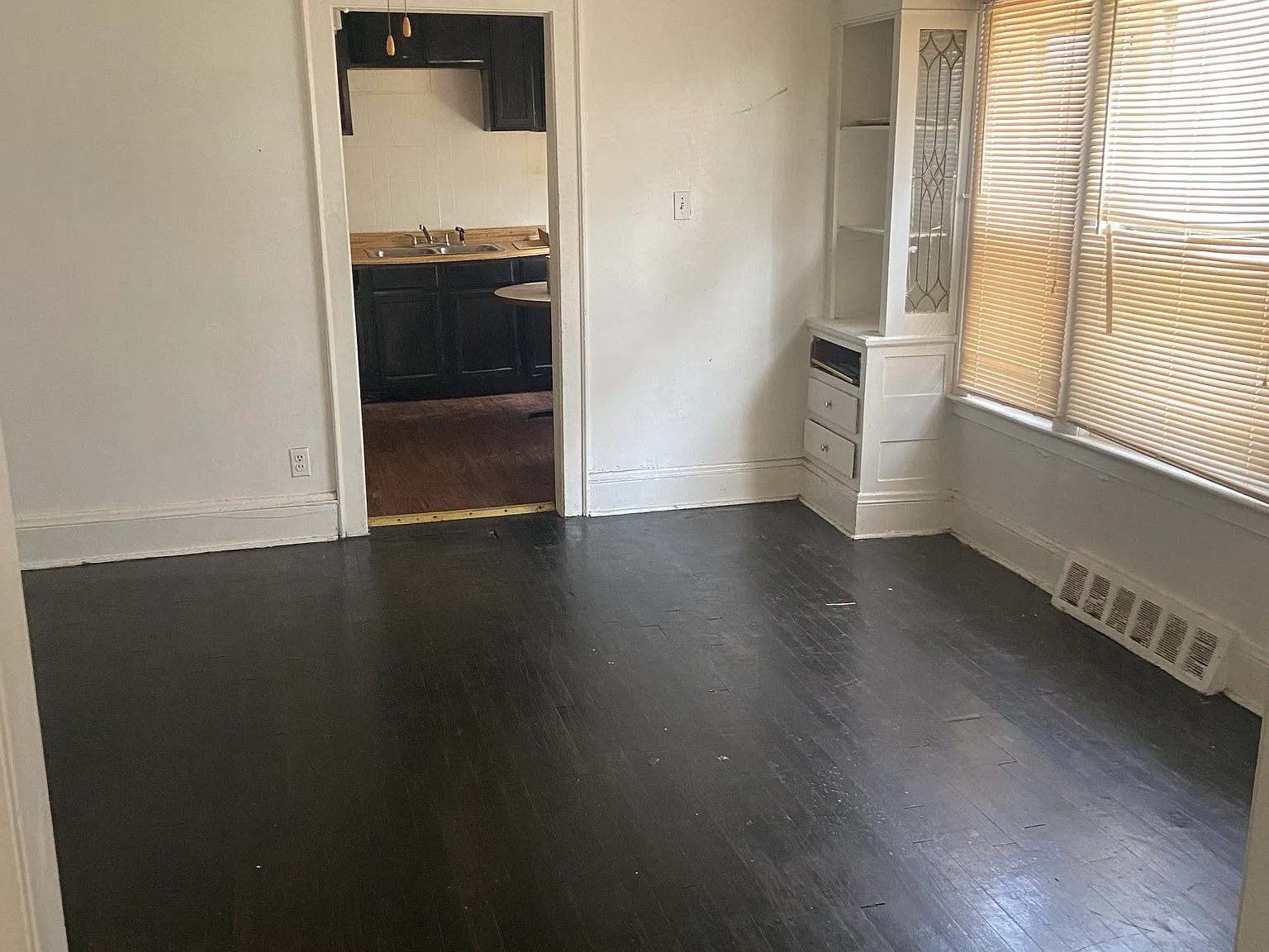 2 bed, $950 — Photo 3