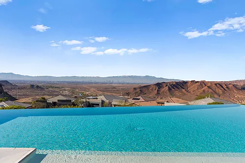55 Vista Outlook St Photo 1