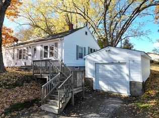 6 Katahdin Ave, Lincoln, ME 04457