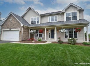 139 Cobbler Ln, Sugar Grove, IL 60554