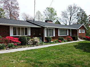 104 Dana Dr, Oak Ridge, TN 37830