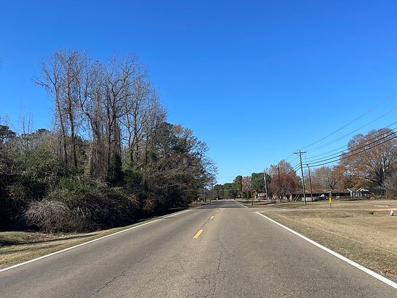 4th image of 3266 Highway 69 S