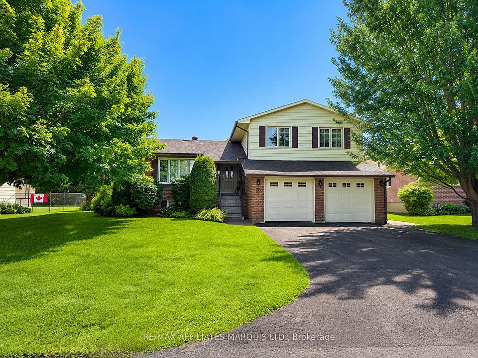 1st image of 28 Fairholme Dr