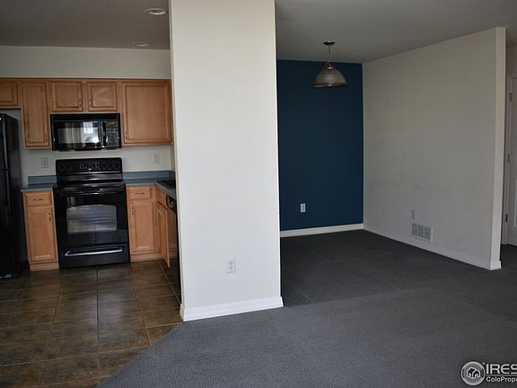 4th image of 805 Summer Hawk Dr APT W133