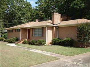 6740 Linda Lake Dr, Charlotte, NC 28215
