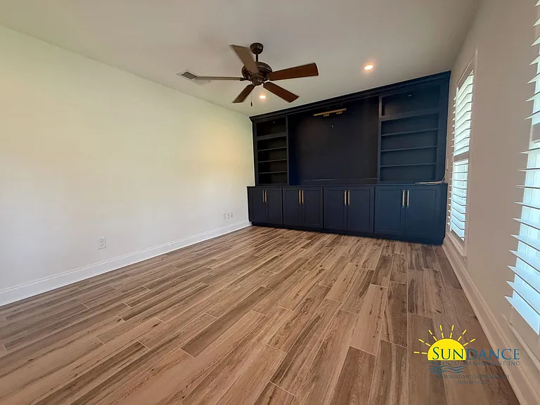 224 Yacht Club Dr NE — Photo 6