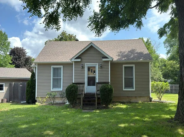 41 S Oplaine Rd, Gurnee, IL 60031