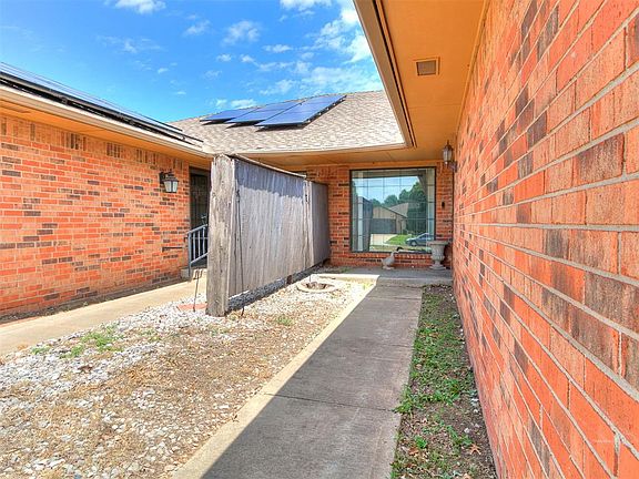 2nd image of 9608 Warringer Ct