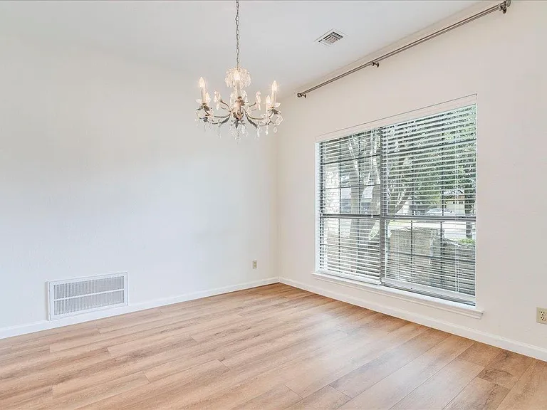 5305 Dry Wells Rd — Photo 12
