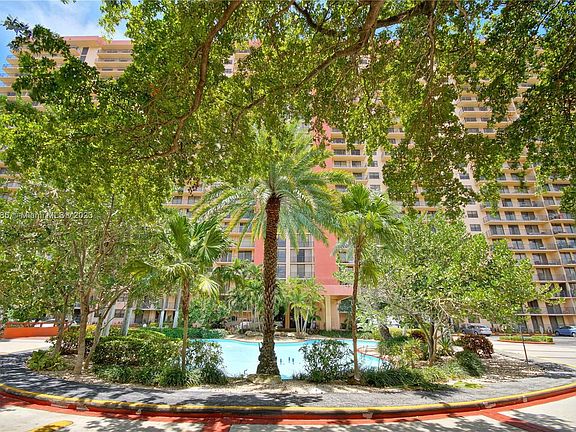 2nd image of 210 174th St APT 1408