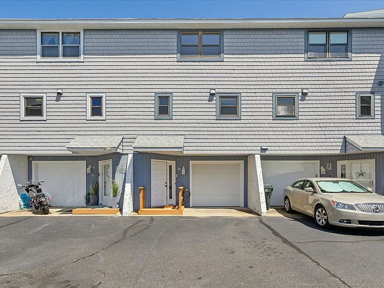 2100 E Ocean View Ave #20 — Photo 4