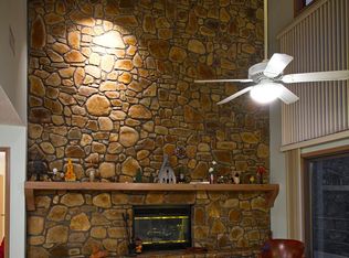 125 Cubs Dr, Burnsville, NC 28714