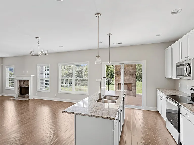 2409 Union Pointe Ln — Photo 9
