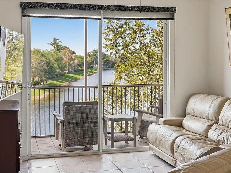 7765 Yardley Dr #313 — Photo 21