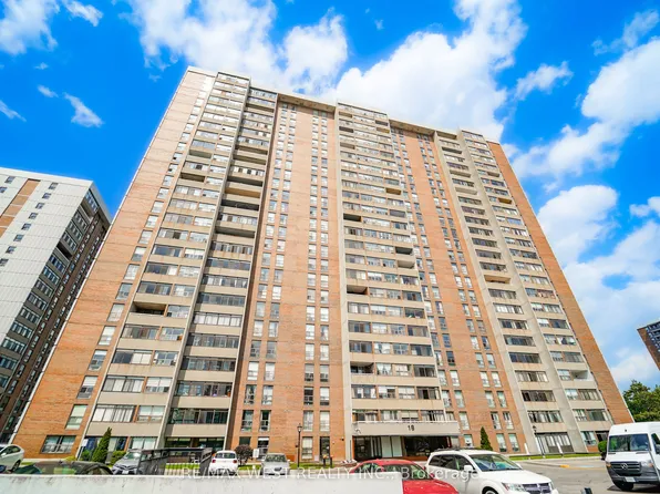 18 Knightsbridge Rd #1604, Brampton, ON L6T 3X5
