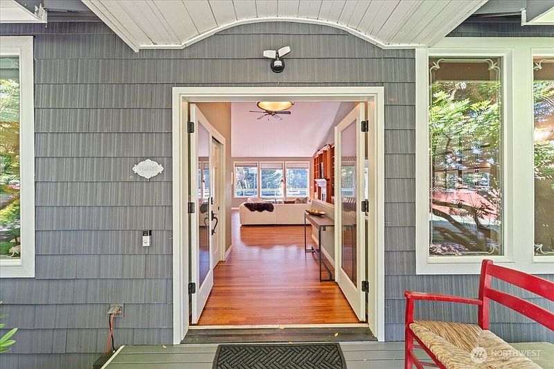 2nd image of 3324 Deer Island Drive E