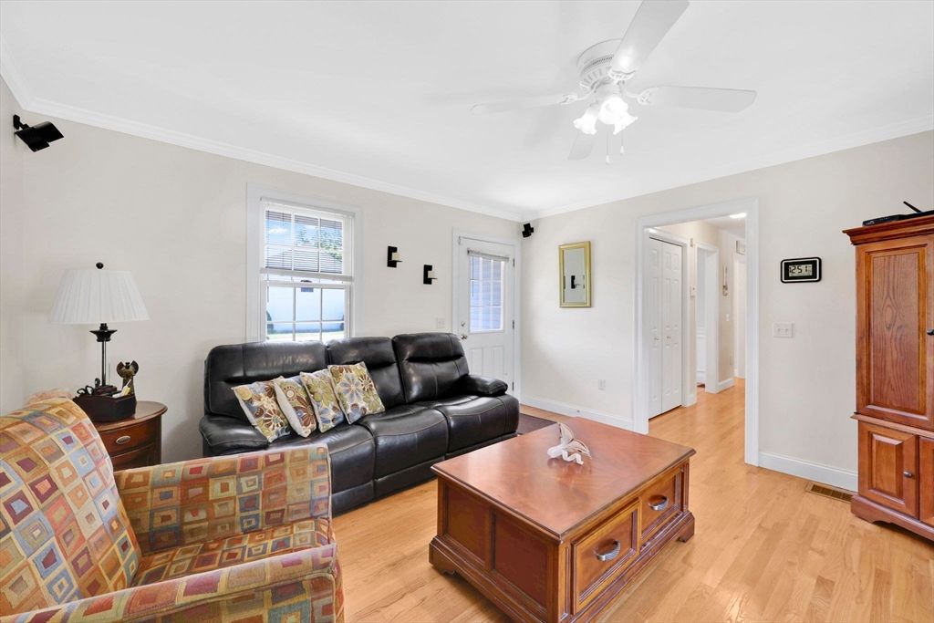 94 Meadowbrook Rd, East Longmeadow, MA - View 4