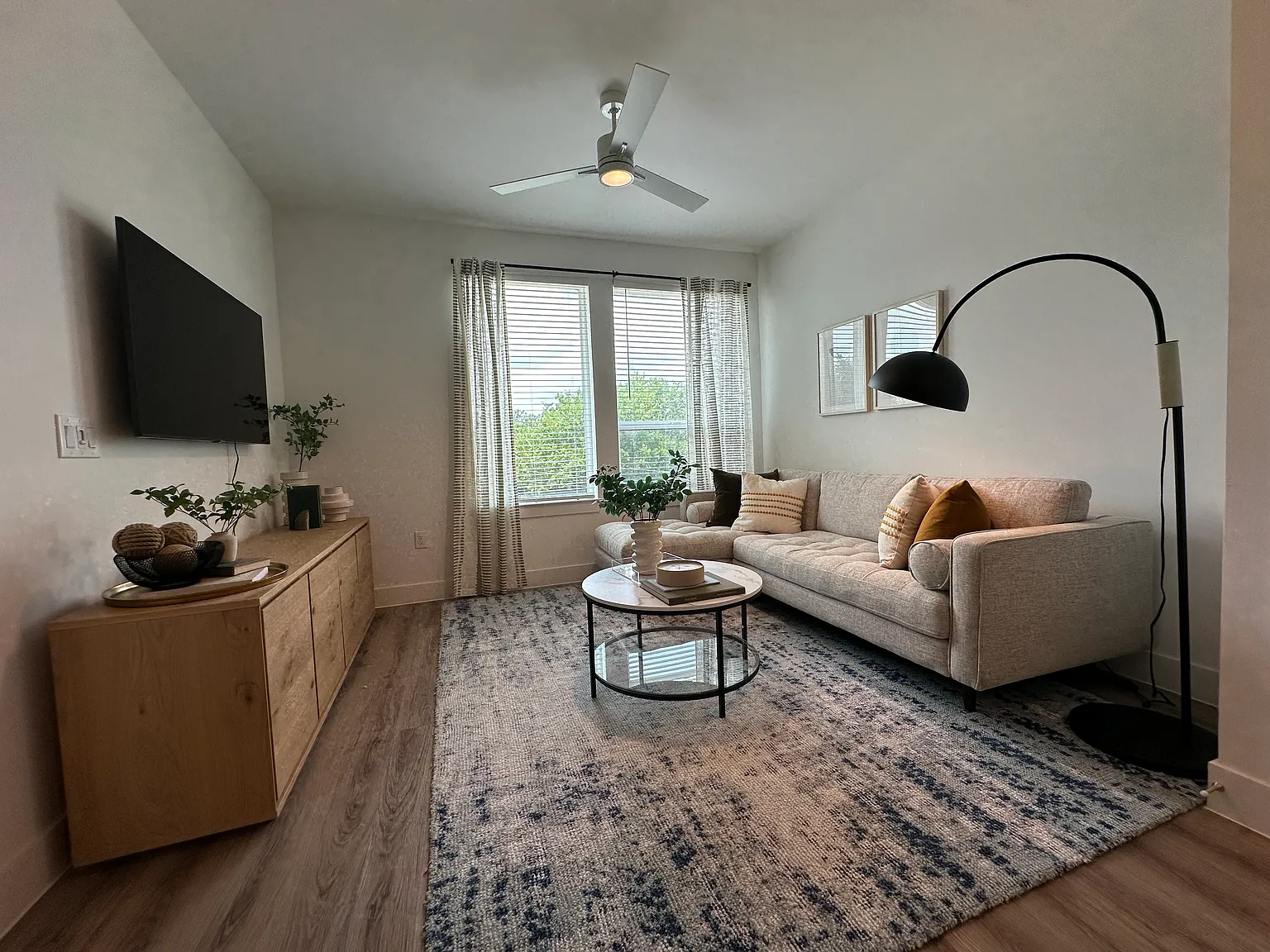 E Riverside Dr, Austin — Photo 4