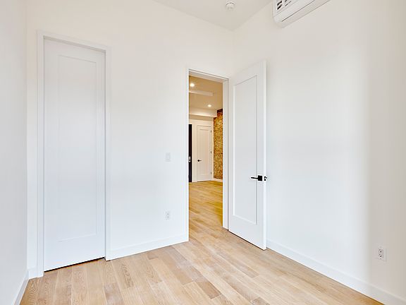 5th image of 166 W 121st St #4F